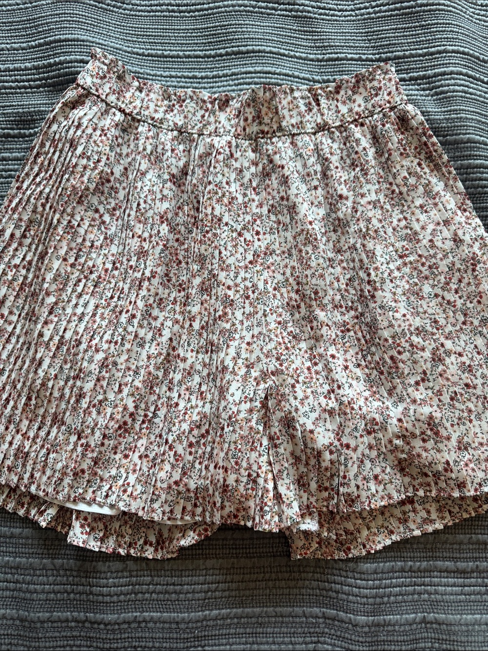 LOFT Cream Floral Pleated Skort with Pink Accents